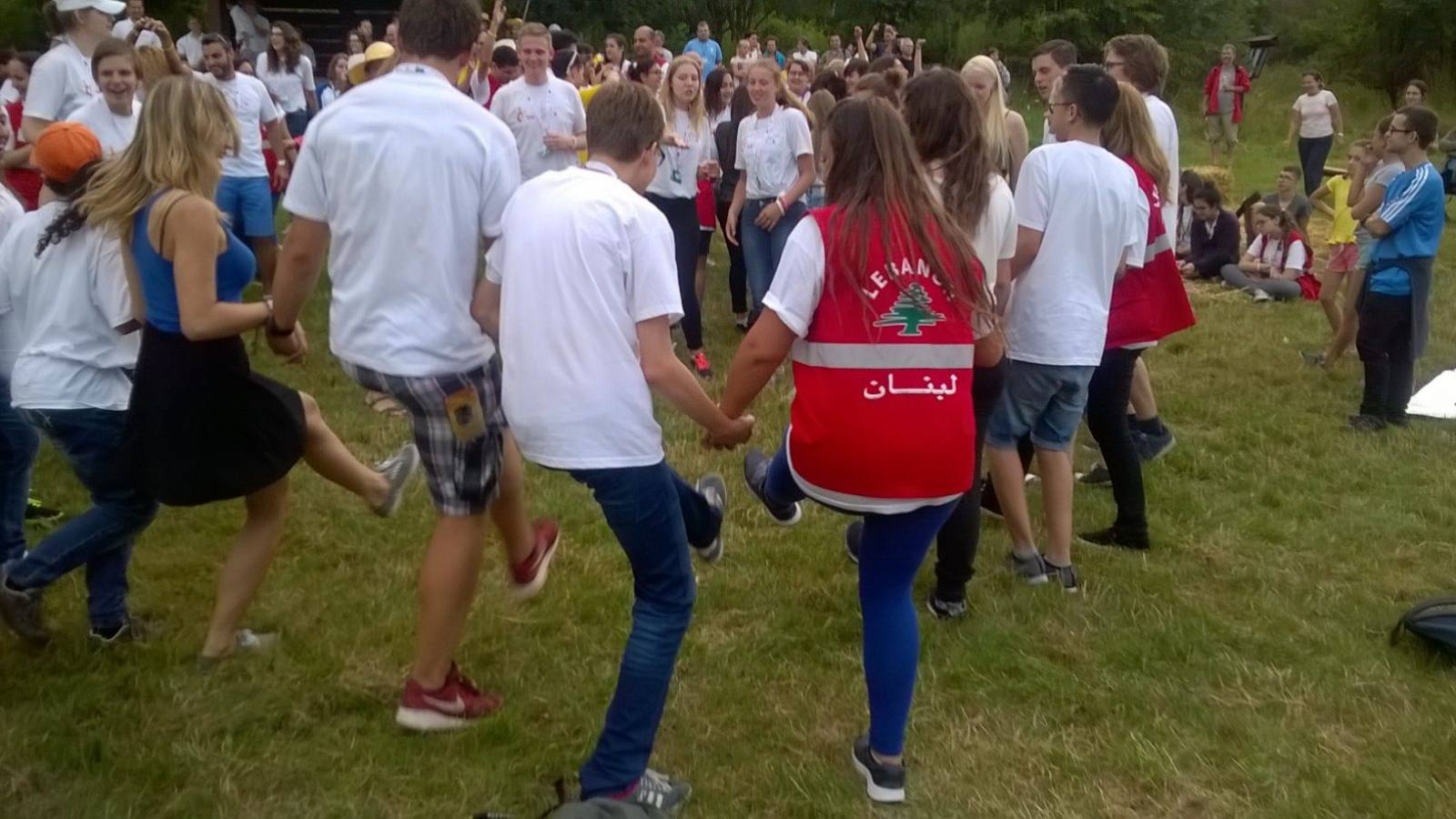 2016-07-21 Libanese jongeren leren ons een dans